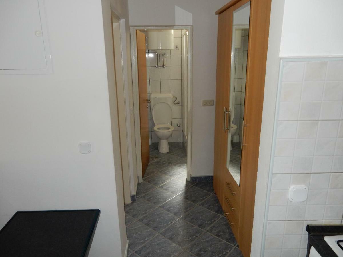 Apartments Indira II Lovište Eksteriør billede