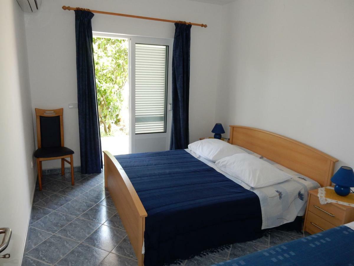 Apartments Indira II Lovište Eksteriør billede