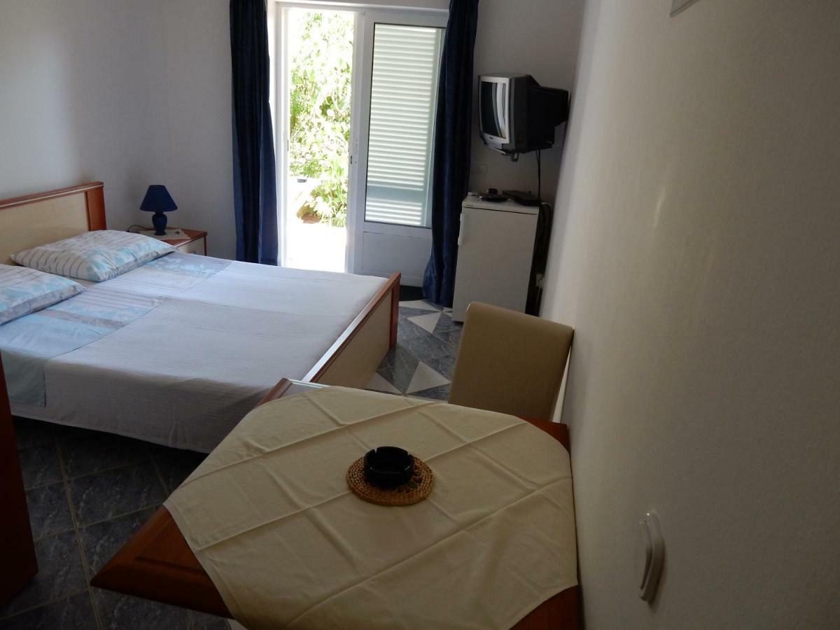 Apartments Indira II Lovište Eksteriør billede