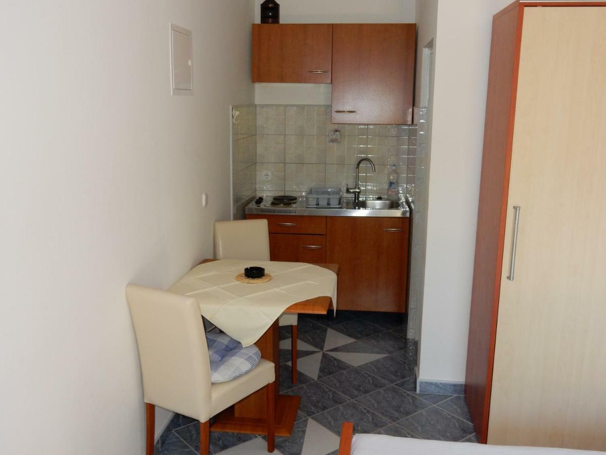 Apartments Indira II Lovište Eksteriør billede